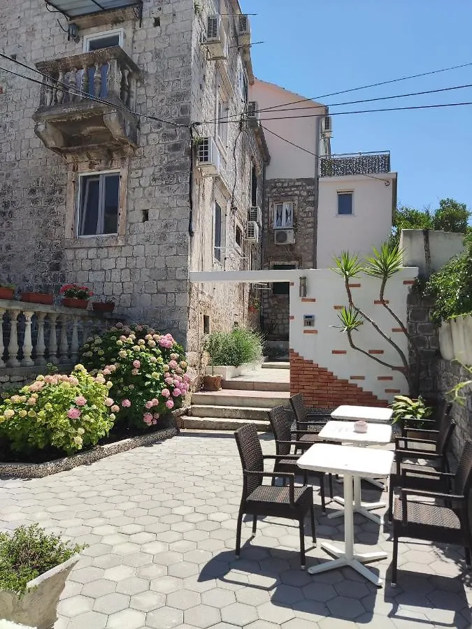 **Stone House ** Trogir Center ** Old Town Apartment