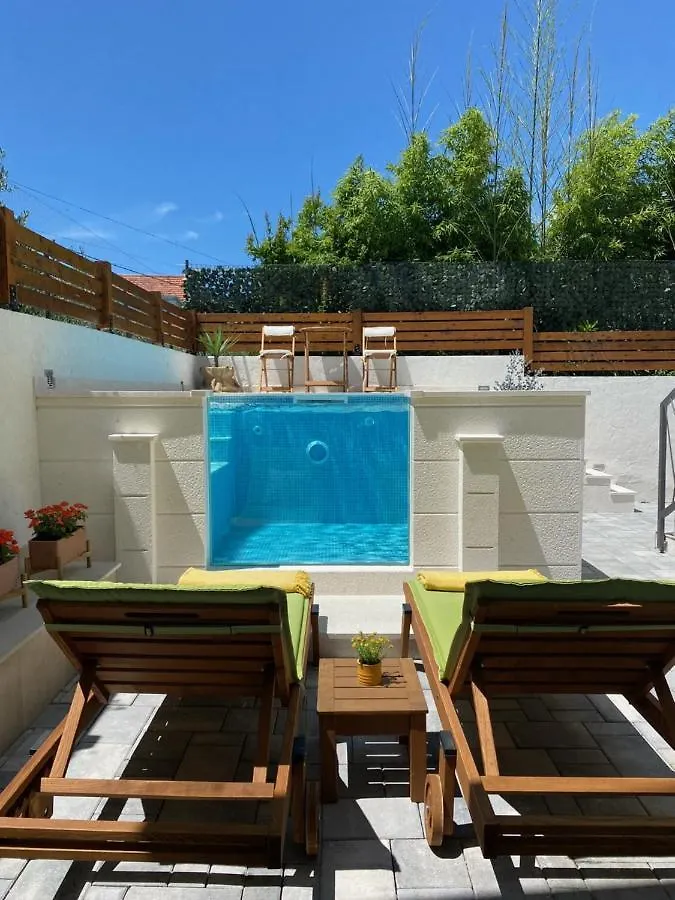 **Stone House ** Trogir Center ** Old Town Apartment