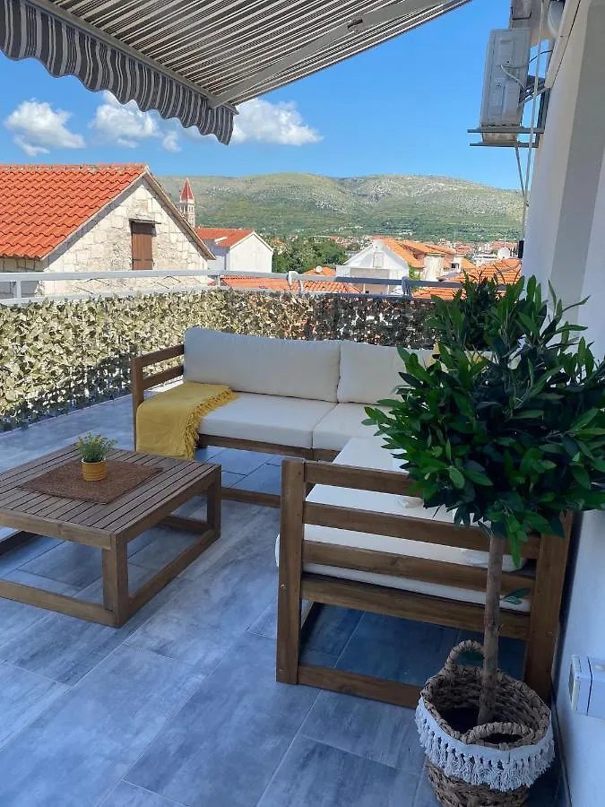 **Stone House ** Trogir Center ** Old Town Apartment