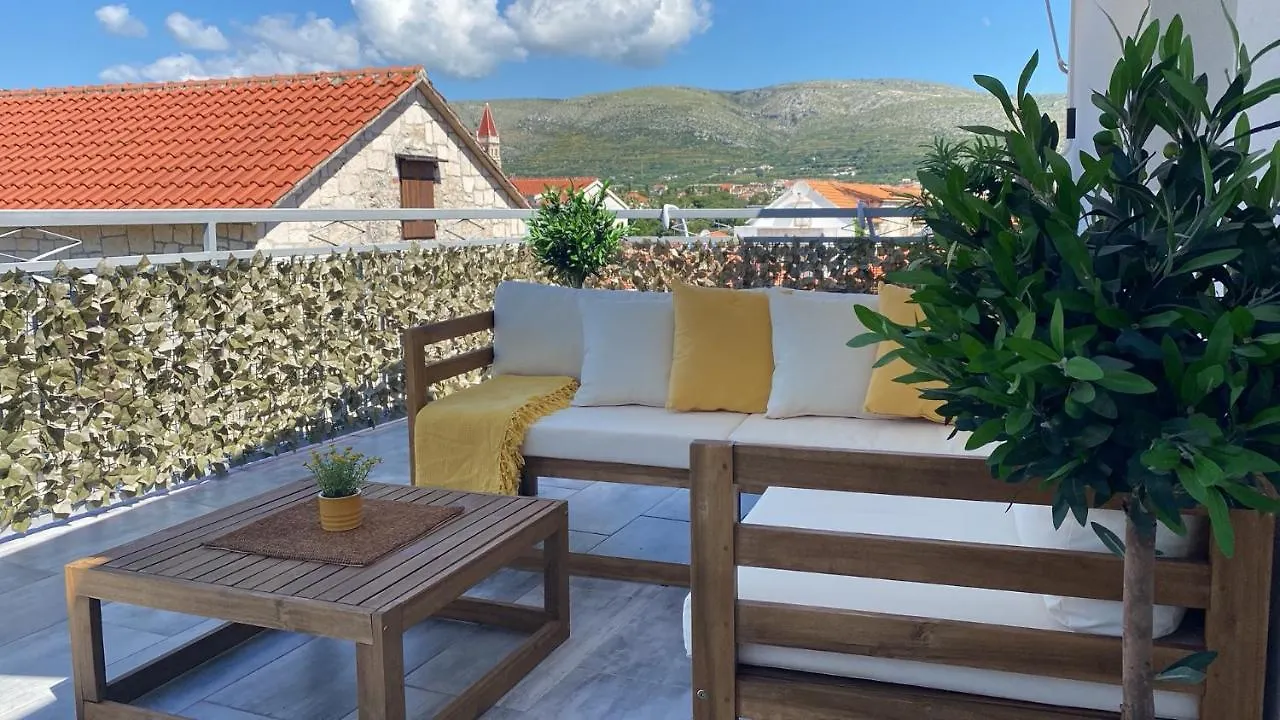**Stone House ** Trogir Center ** Old Town Apartment